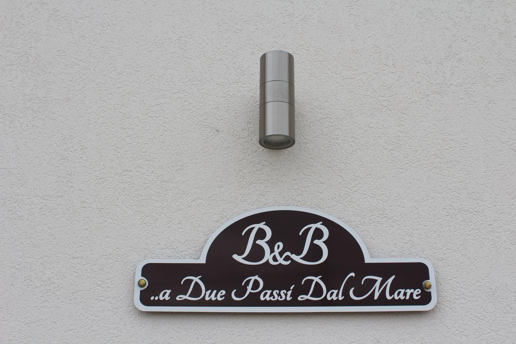 Due Passi Dal Mare Bed & Breakfast Torricella  Exterior foto